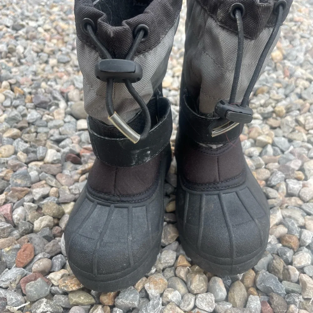 Columbia Kids Waterproof Winter Snow Boots in Black and Gray